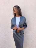 Chaqueta satinada gris